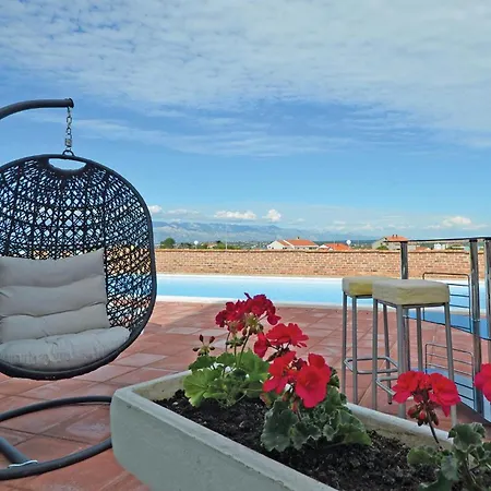 Апартаменты In With Wifi *